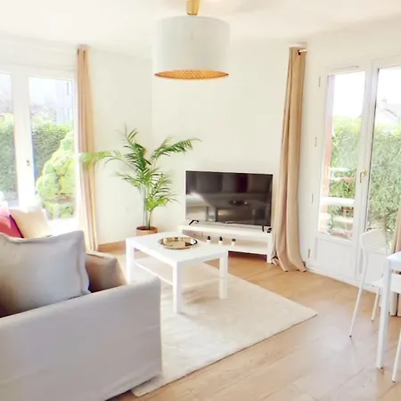 L05 Paris Aeroport Cdg Disneyland Parc Des Exposition Apartment Livry-Gargan